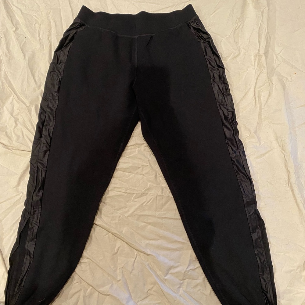 Fabletics Womens Black Athletic Sweatpants
